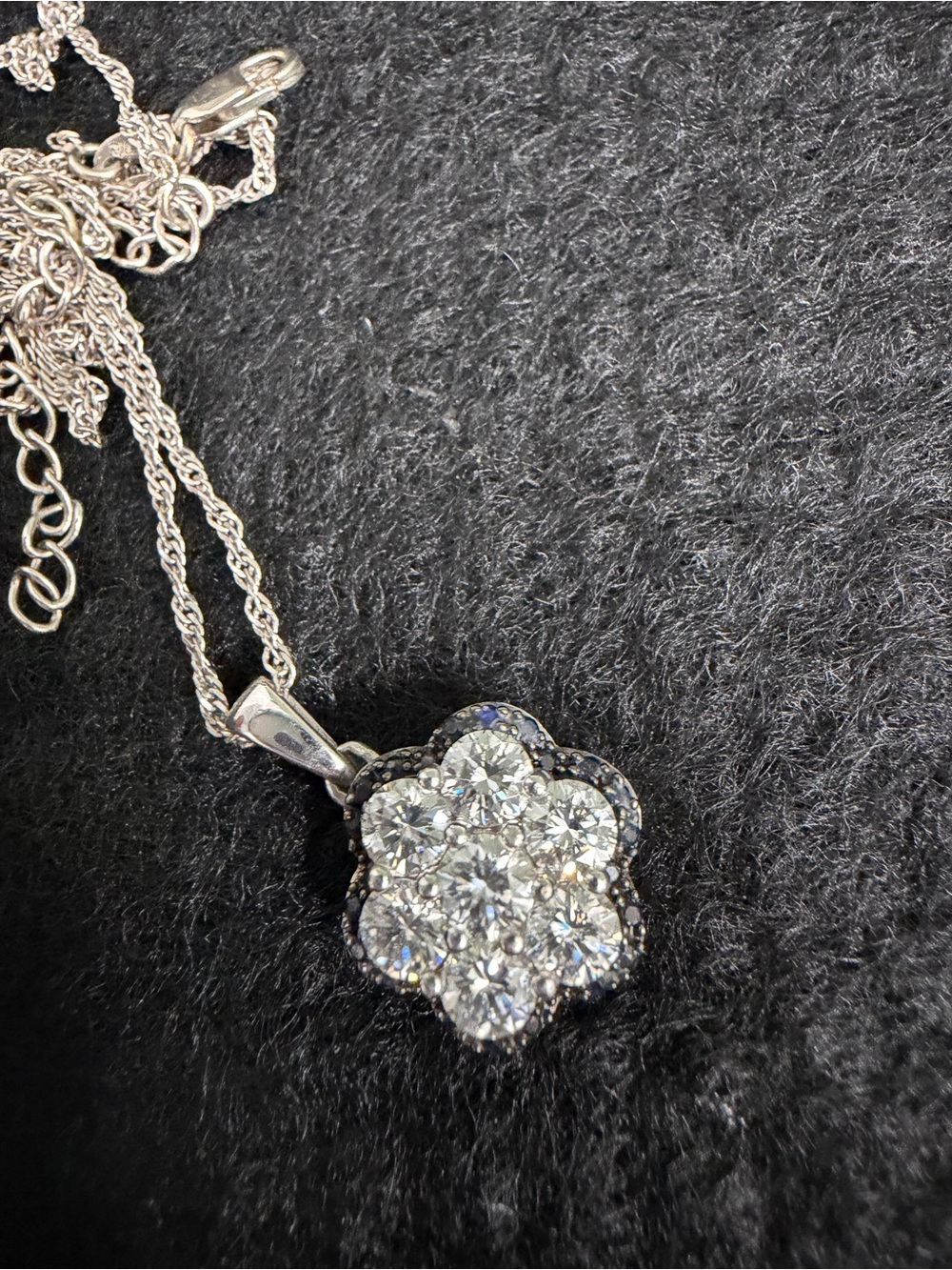 Sparkling Cluster Flower Pendant Necklace - White